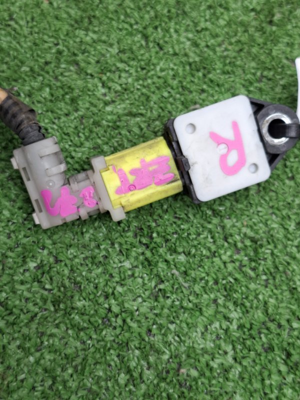 Датчик AirBag Toyota AVENSIS 2012 ZRT272