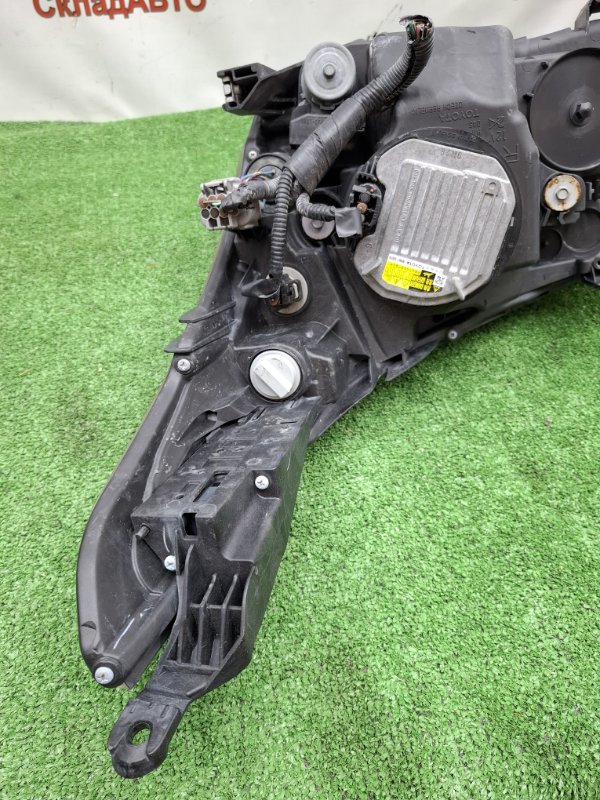 Фара Toyota AVENSIS 2012 ZRT272