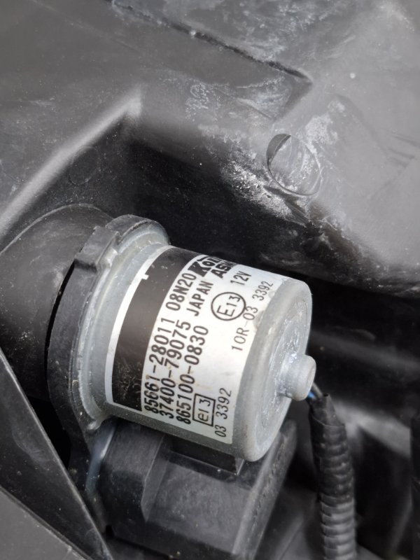 Фара Toyota AVENSIS 2012 ZRT272