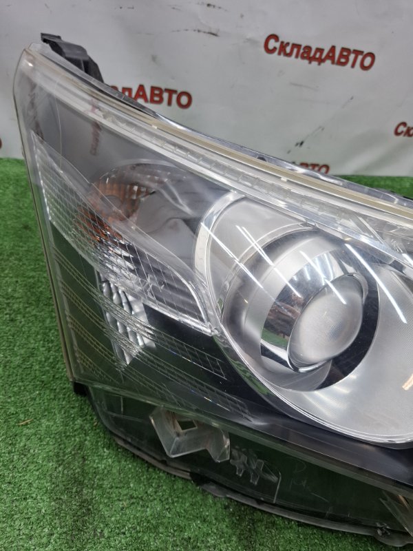 Фара Toyota AVENSIS 2012 ZRT272