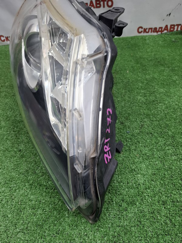 Фара Toyota AVENSIS 2012 ZRT272