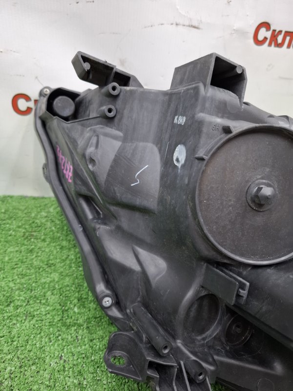 Фара Toyota AVENSIS 2012 ZRT272