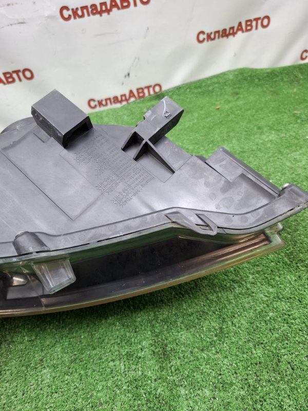 Фара Toyota AVENSIS 2012 ZRT272