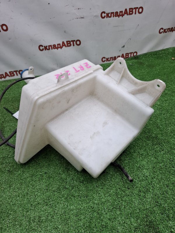 Бачок омывателя Toyota AVENSIS 2012 ZRT272