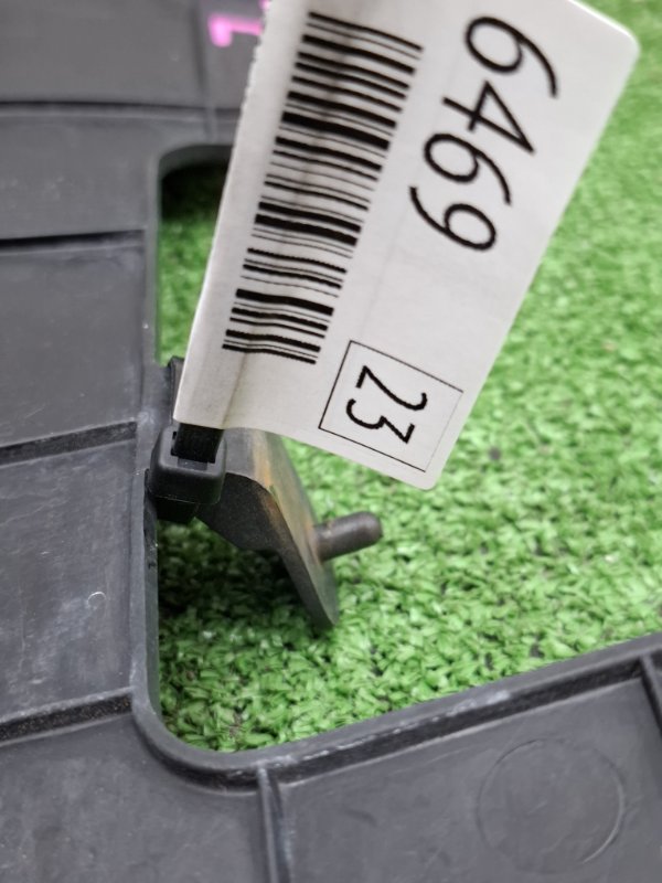 Дефлектор радиатора Toyota AVENSIS 2012 ZRT272