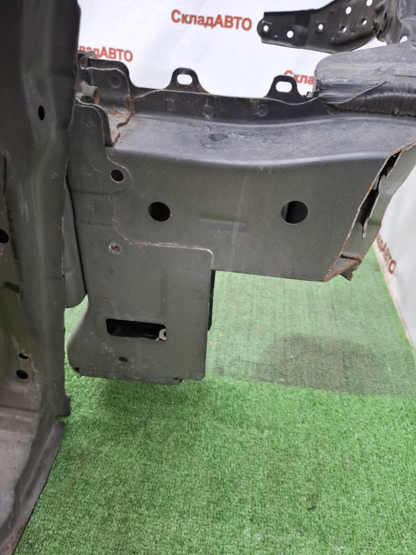 Рамка радиатора Toyota AVENSIS 2012 ZRT272