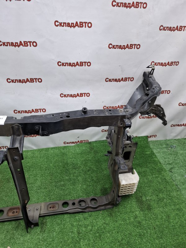 Рамка радиатора Toyota AVENSIS 2012 ZRT272