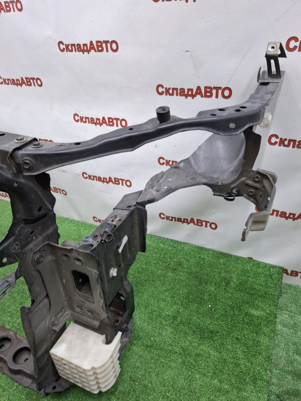 Рамка радиатора Toyota AVENSIS 2012 ZRT272