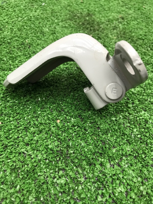 Петля двери