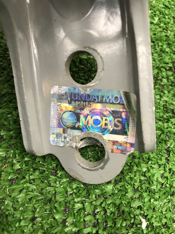 Петля двери