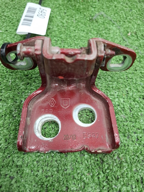 Петля двери