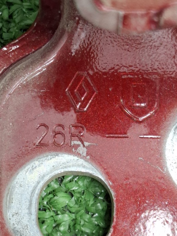 Петля двери