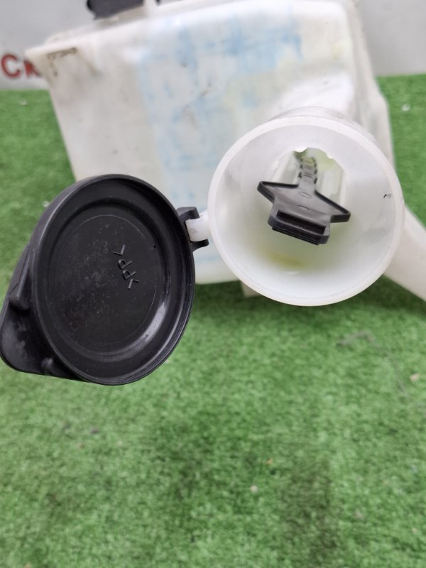 Бачок омывателя Toyota Camry 2006 ACV40