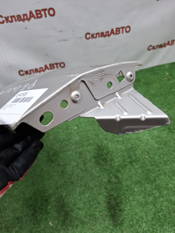 Крыло Peugeot 207 WC