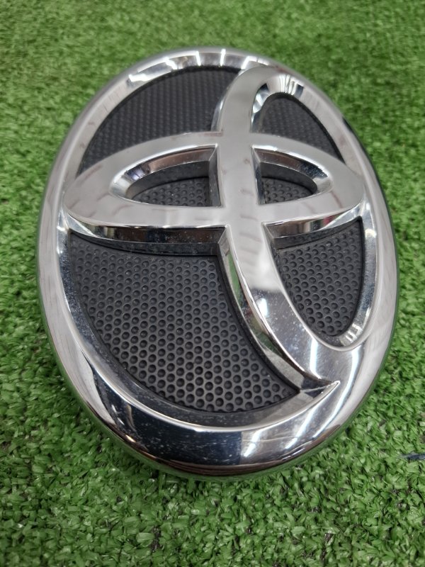 Эмблема Toyota Camry 2006 ACV40