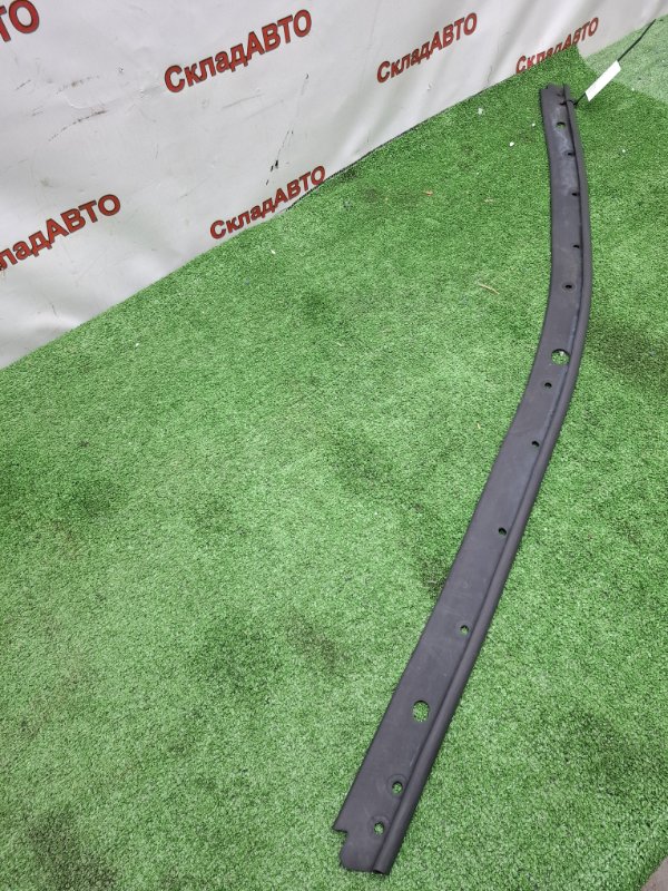 Уплотнительная резинка капота Toyota Camry 2006 ACV40