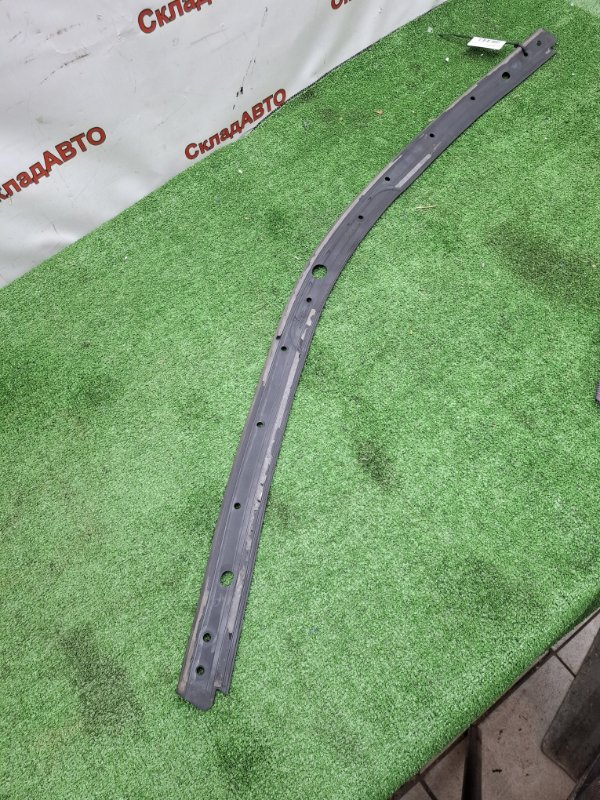 Уплотнительная резинка капота Toyota Camry 2006 ACV40