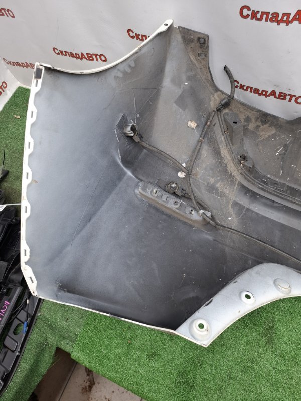 Бампер Nissan Leaf 2019 ZE1