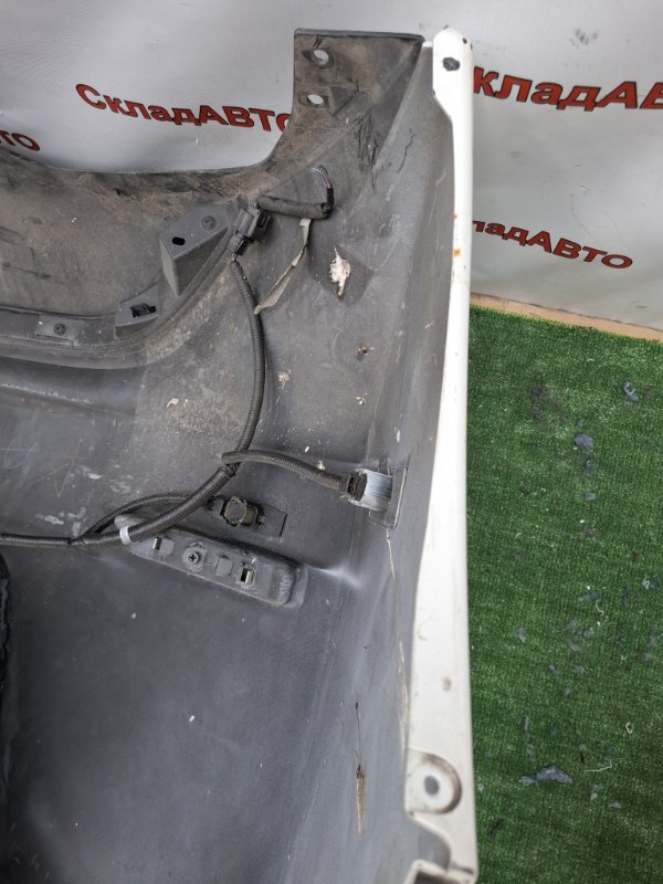 Бампер Nissan Leaf 2019 ZE1