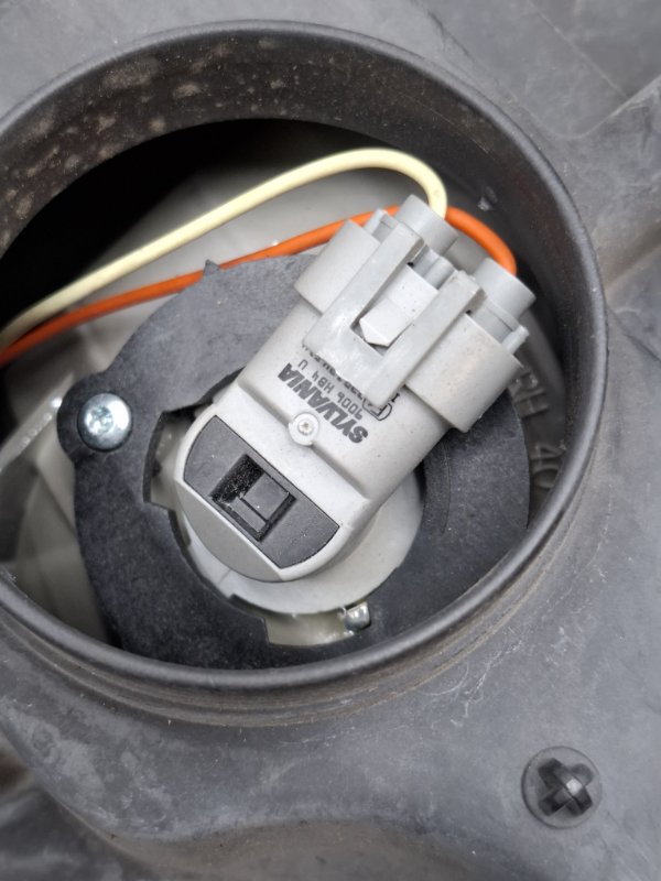 Фара Chevrolet TrailBlazer 2002