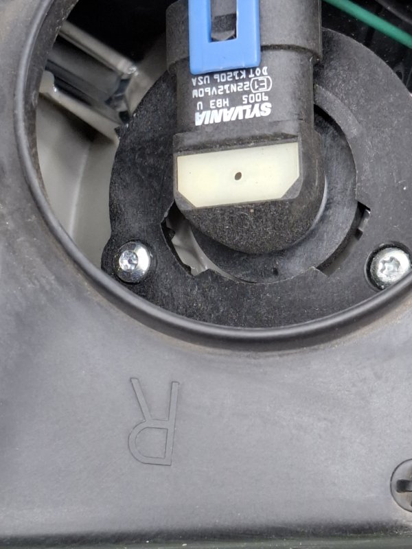 Фара Chevrolet TrailBlazer 2002