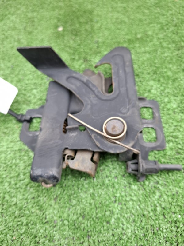 Замок капота Chevrolet TrailBlazer 2002