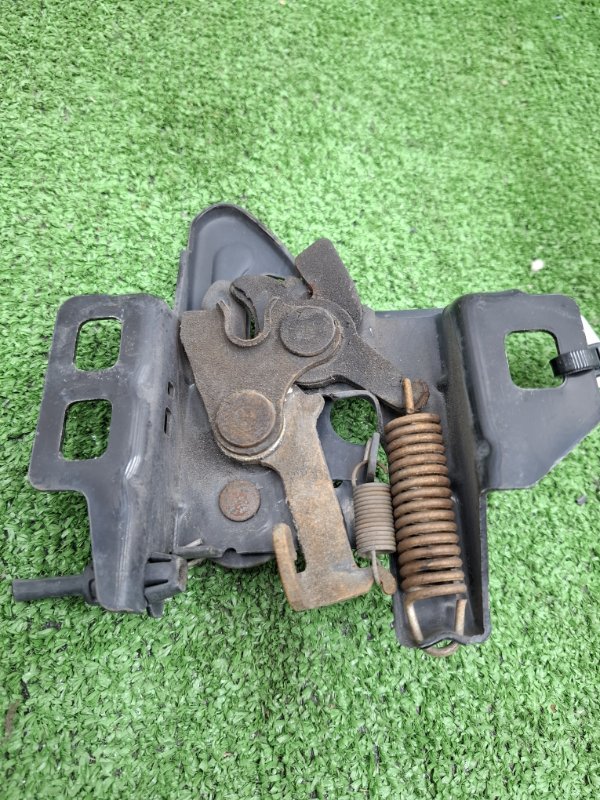 Замок капота Chevrolet TrailBlazer 2002