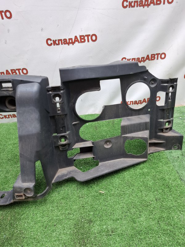 Рамка радиатора Chevrolet TrailBlazer 2002