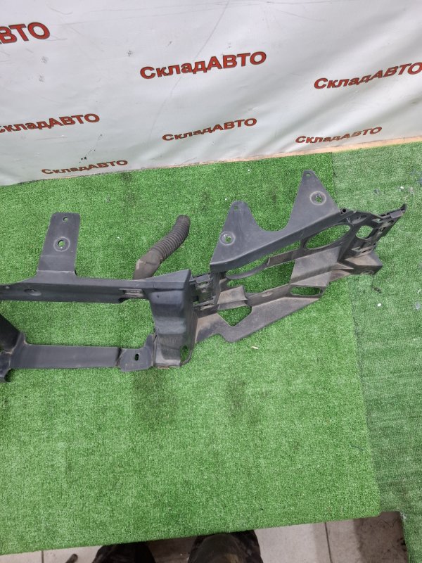 Рамка радиатора Chevrolet TrailBlazer 2002