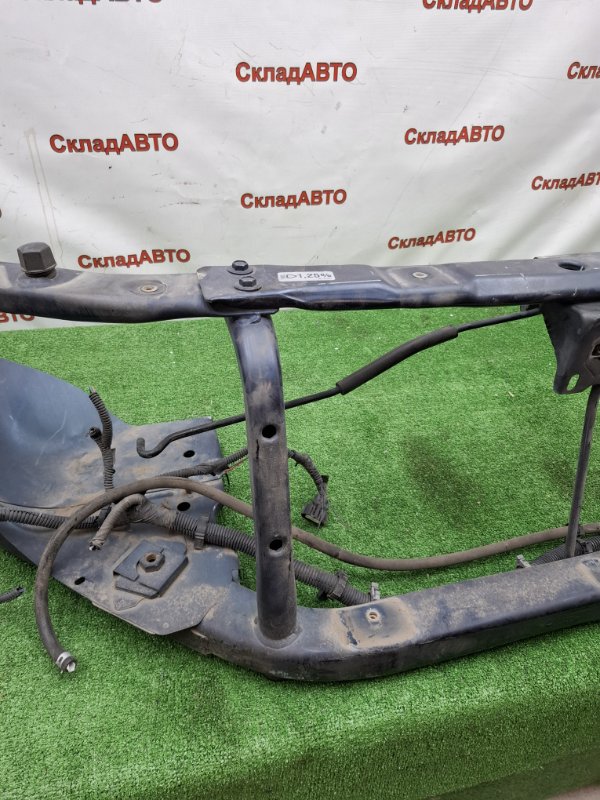 Рамка радиатора Chevrolet TrailBlazer 2002