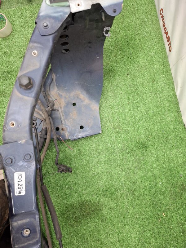 Рамка радиатора Chevrolet TrailBlazer 2002