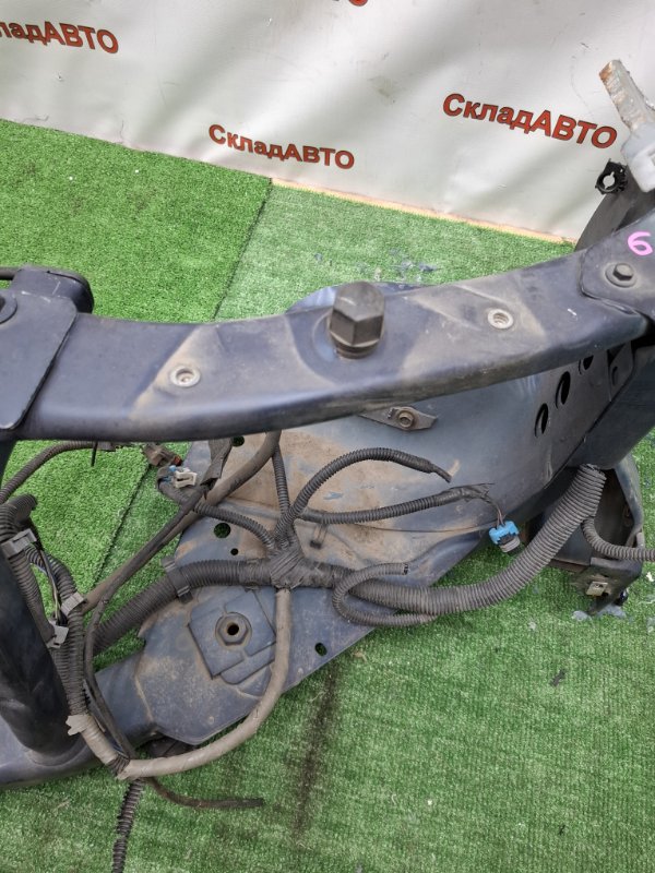 Рамка радиатора Chevrolet TrailBlazer 2002