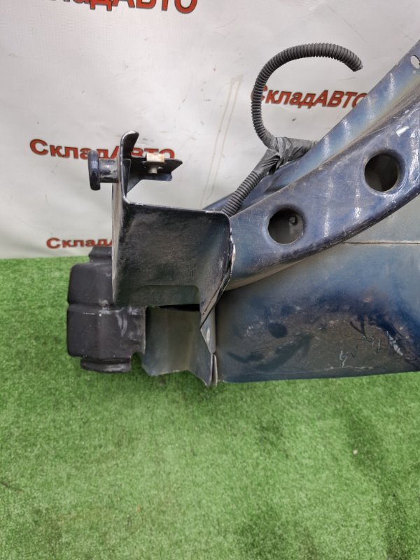 Рамка радиатора Chevrolet TrailBlazer 2002