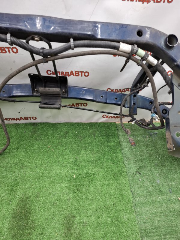 Рамка радиатора Chevrolet TrailBlazer 2002