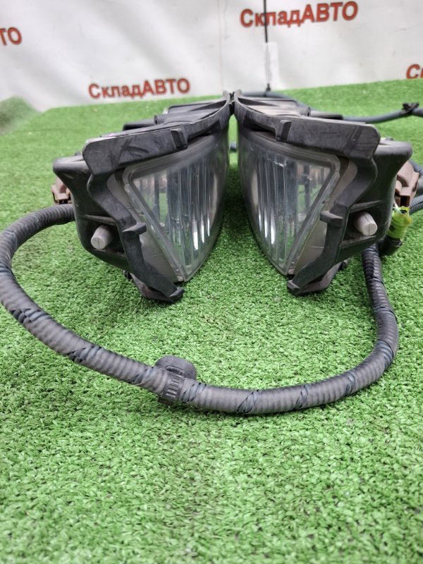 Фара противотуманная Toyota Estima 2003 ACR40W