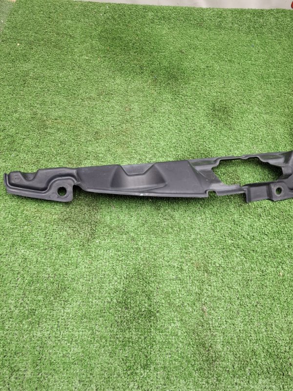 Накладка рамки радиатора Toyota Estima 2003 ACR40W