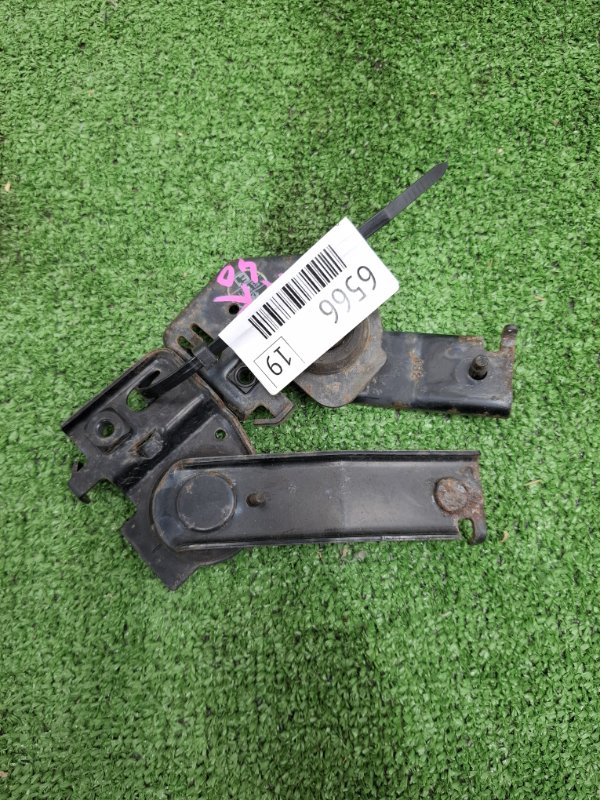 Опора крепления радиатора Toyota Estima 2003 ACR40W