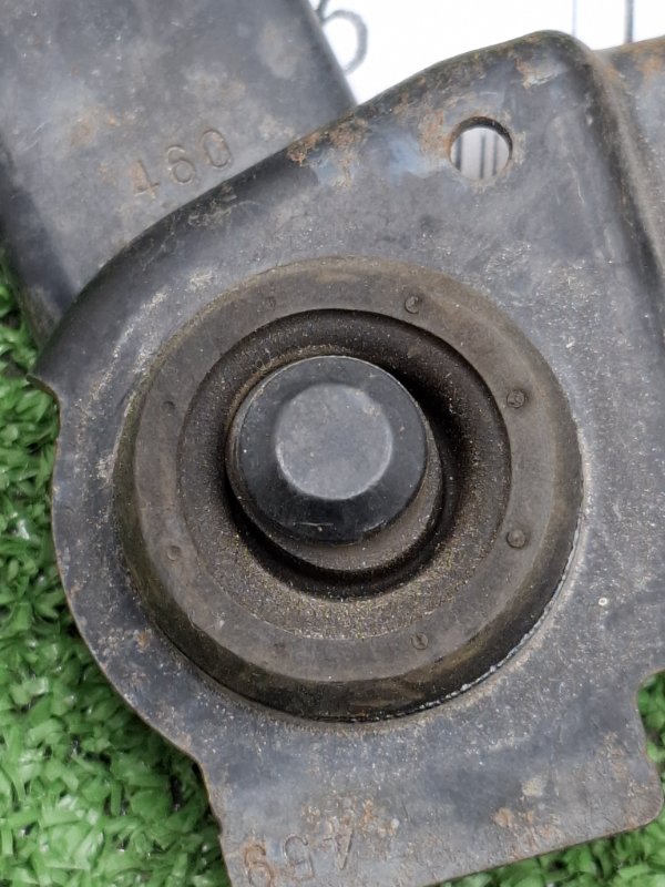 Опора крепления радиатора Toyota Estima 2003 ACR40W