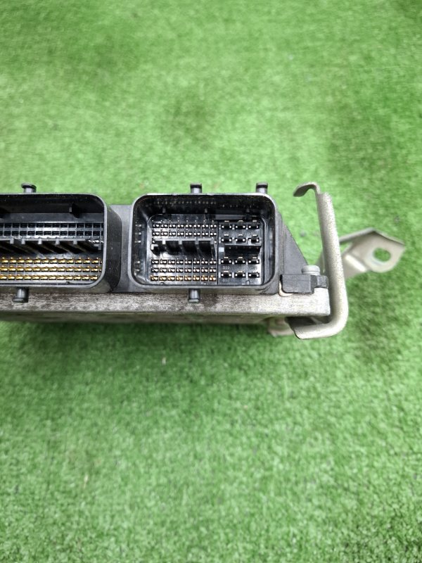 Блок управления двигателем Toyota AVENSIS 2012 ZRT272