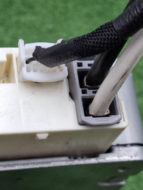 Блок управления рулевой рейкой Toyota Estima 2008 ACR50W