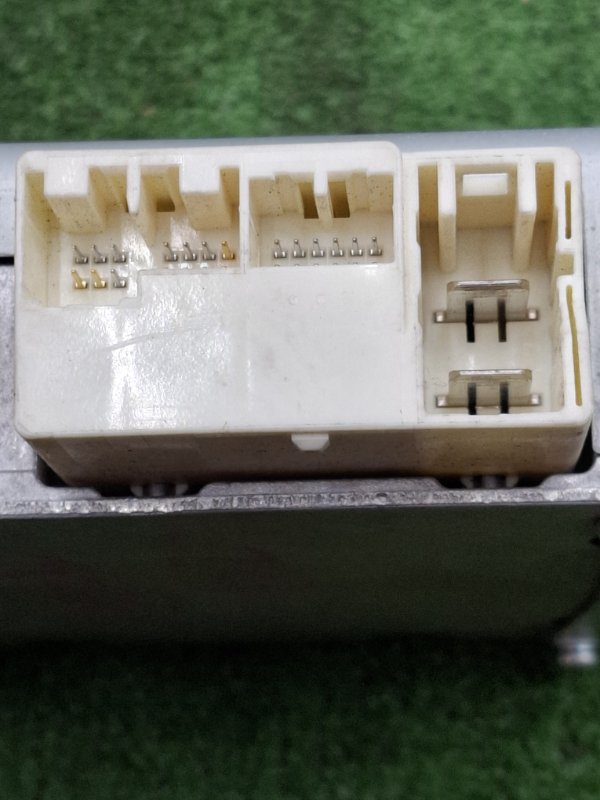 Блок управления рулевой рейкой Toyota AVENSIS 2012 ZRT272