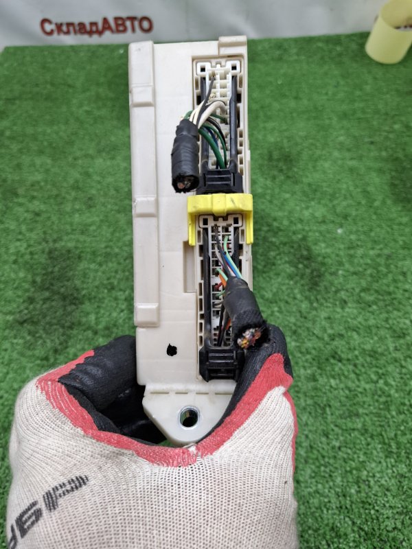 Блок предохранителей Toyota Estima 2008 ACR50W