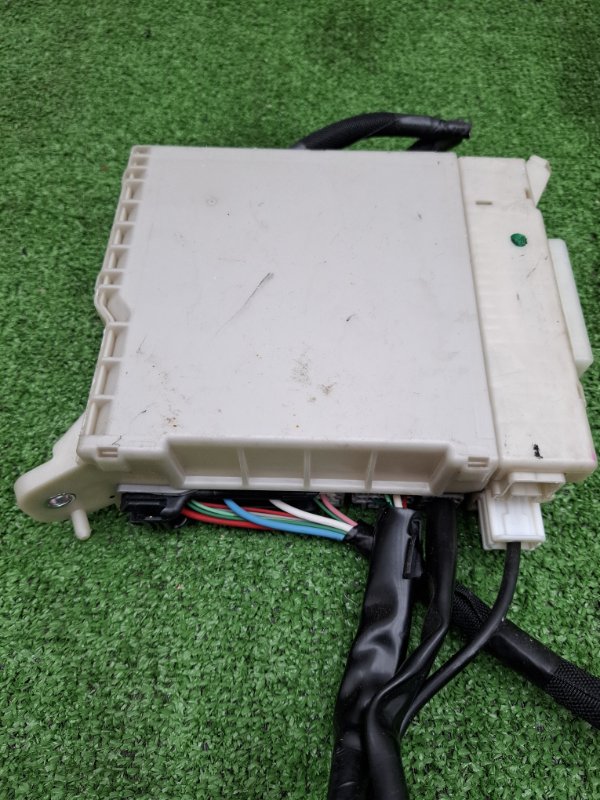 Блок предохранителей Toyota Estima 2008 ACR50W