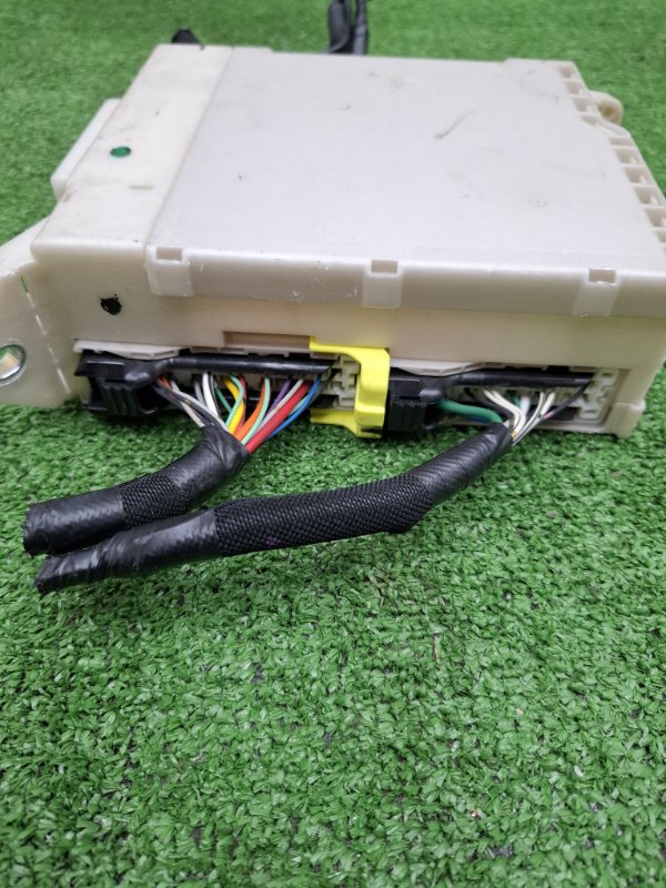 Блок предохранителей Toyota Estima 2008 ACR50W