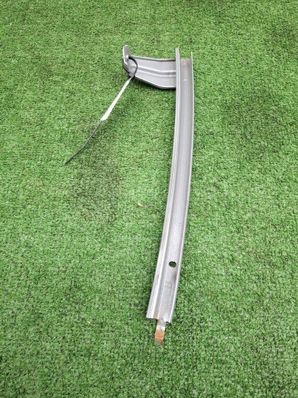 Направляющая стекла двери Toyota Camry 2006 ACV40