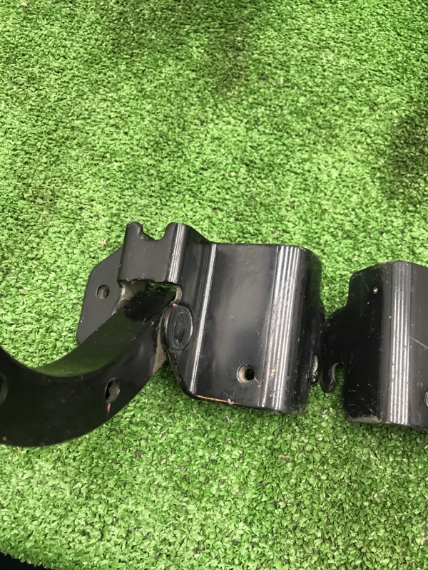 Петля крышки багажника MITSUBISHI Lancer 2003-2009 СЕДАН