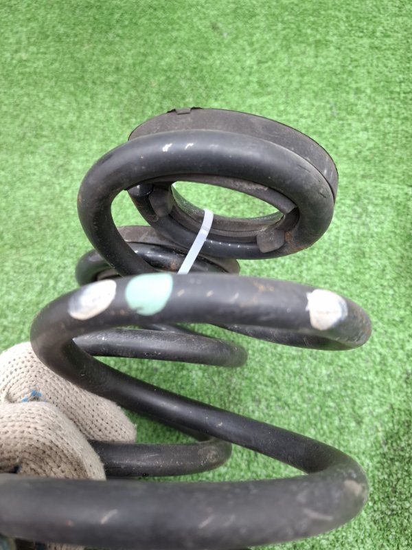 Пружина подвески Toyota AVENSIS 2012 ZRT272