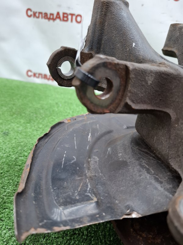 Кулак ступицы Toyota AVENSIS 2012 ZRT272