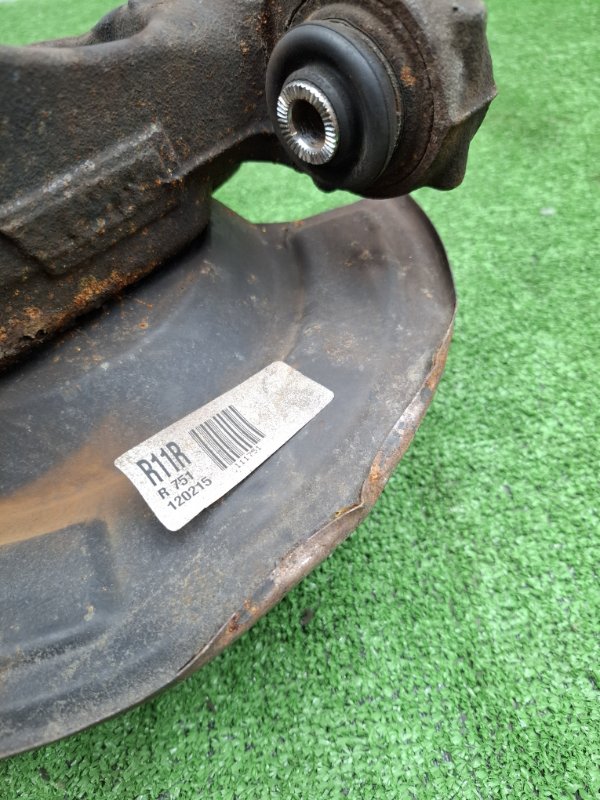 Кулак ступицы Toyota AVENSIS 2012 ZRT272