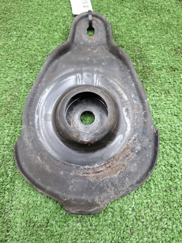 Крепление балки подвески Toyota AVENSIS 2012 ZRT272